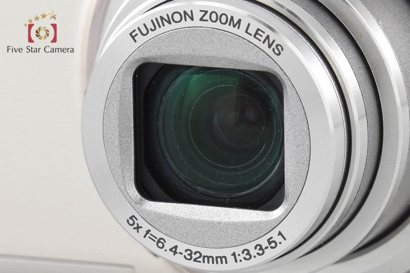 Fujifilm FinePix F200EXR Silver 12.0 MP Digital Camera