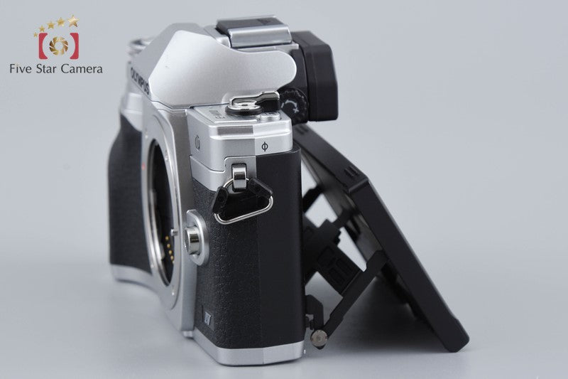 "Count 2,962" Olympus OM-D E-M10 Mark IV Silver 20.3MP Digital Mirrorless Camera
