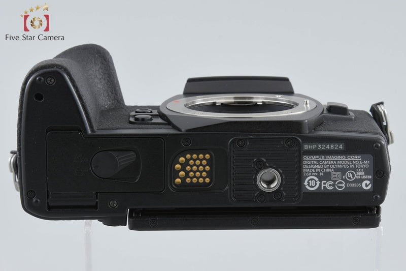 Olympus OM-D E-M1 Black 16.3 MP Digital Mirrorless Camera + HLD-7 Battery holder