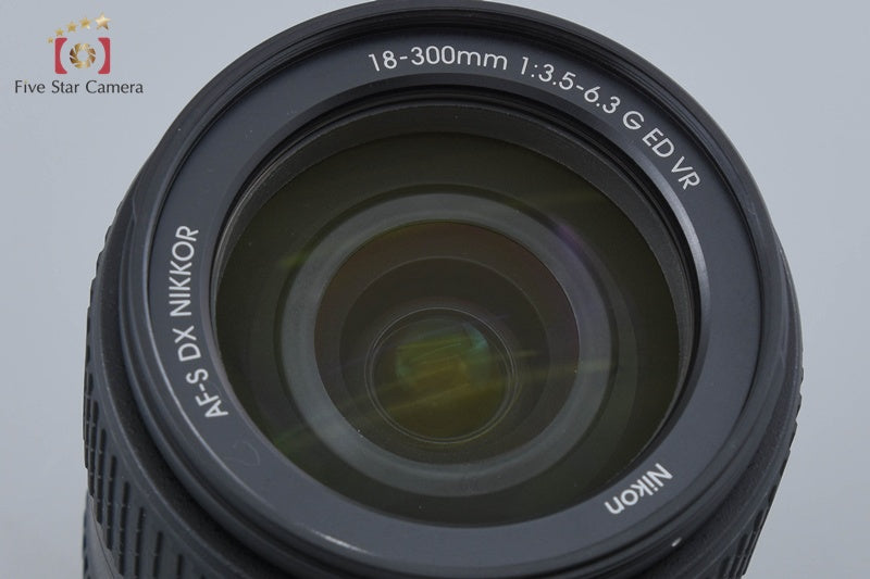 Nikon AF-S DX NIKKOR 18-300mm f/3.5-6.3 G ED VR