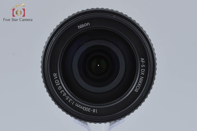 Nikon AF-S DX NIKKOR 18-300mm f/3.5-6.3 G ED VR