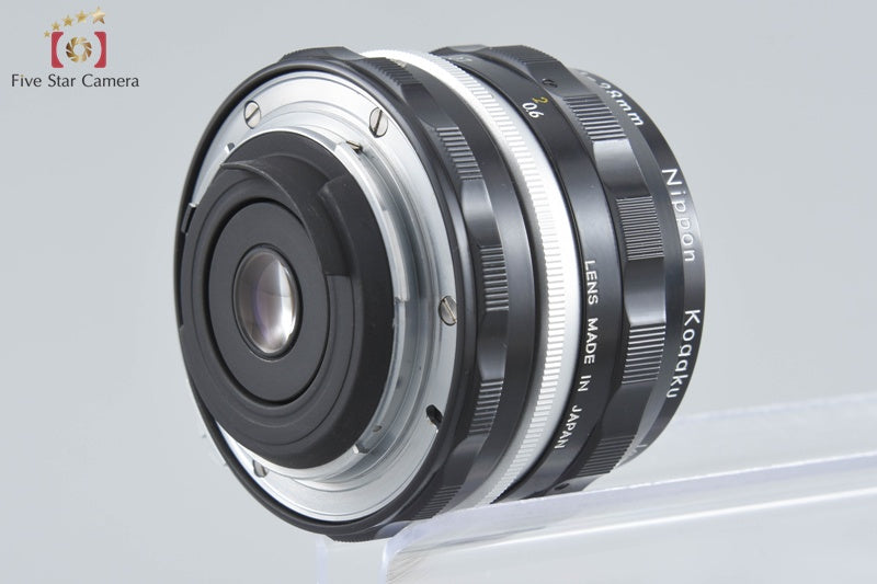 Nikon NIKKOR-H Auto 28mm f/3.5 Non Ai Lens