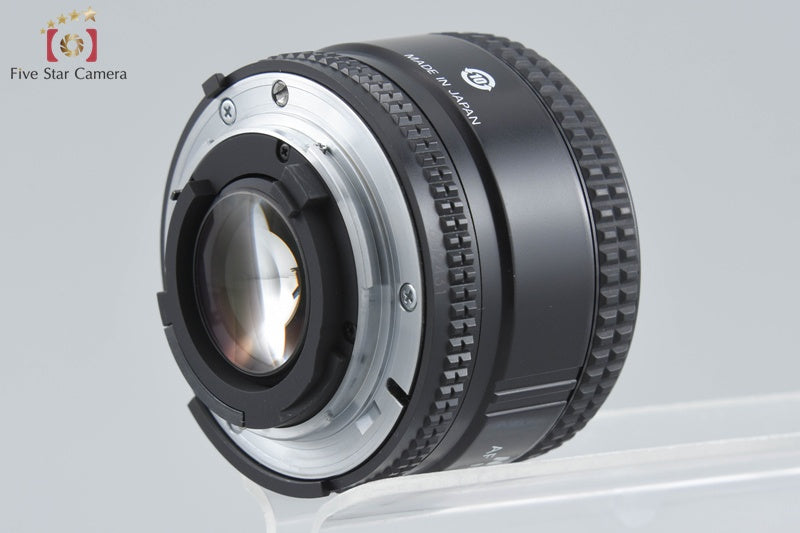 Nikon AF NIKKOR 35mm f/2 D w/ Box
