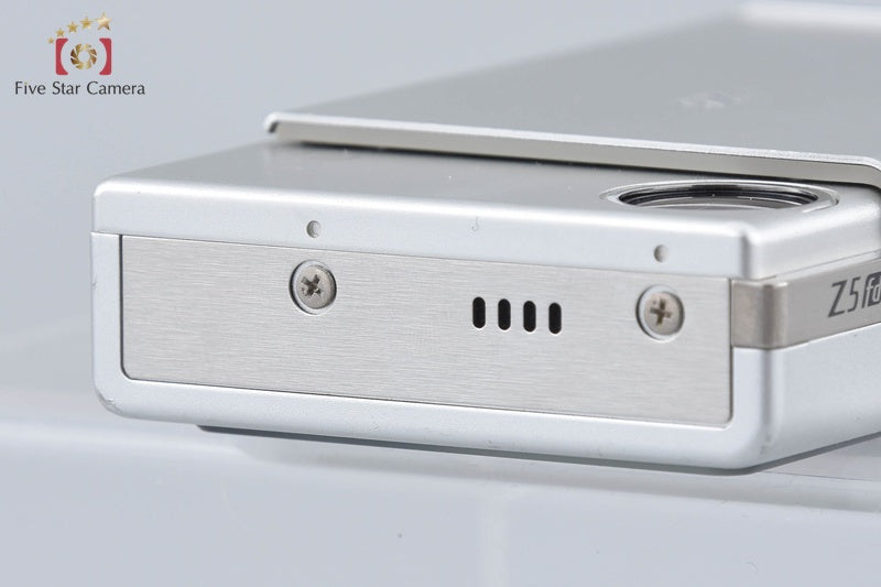 Fujifilm FinePix Z5fd Silver 6.3 MP Digital Camera