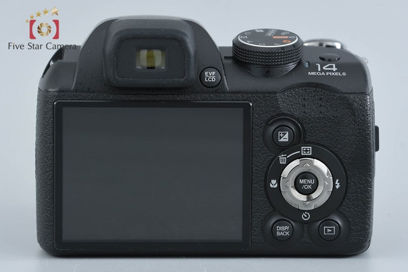 Fujifilm FinePix S3200 14.0 MP Digital Camera