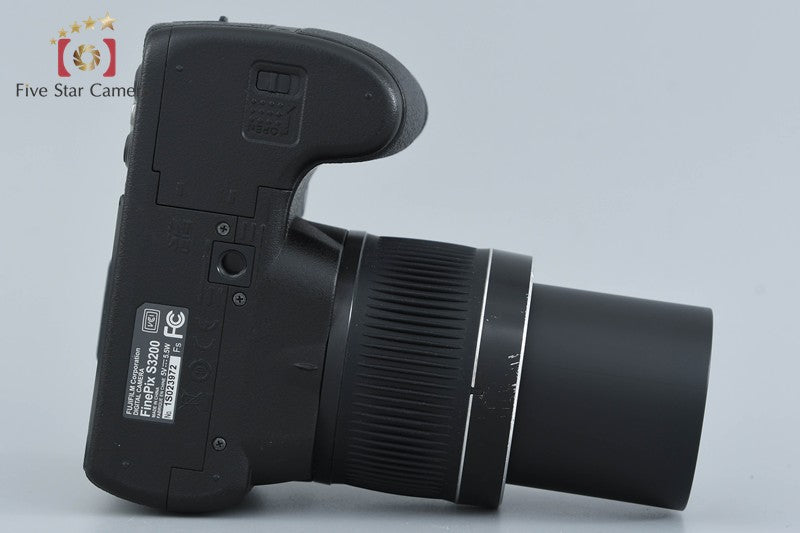 Fujifilm FinePix S3200 14.0 MP Digital Camera