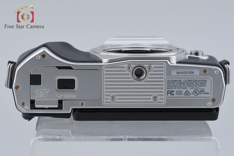 Olympus OM-D E-M10 Mark III Silver 16.1 MP Digital Mirrorless Camera