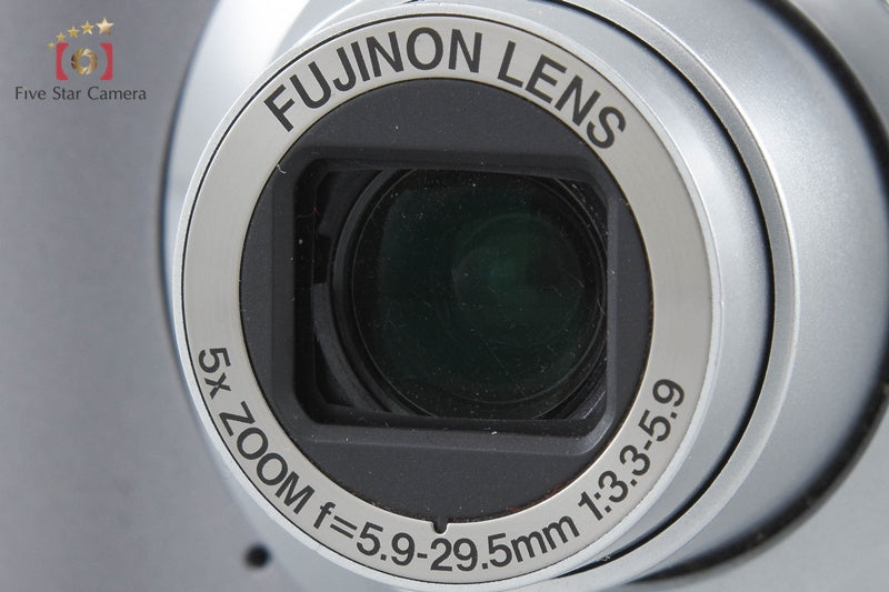 Fujifilm FinePix AX660 Silver 14.0 MP Digital Camera