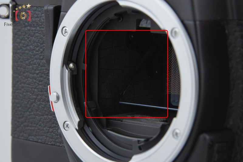 Leica R7 Black 35mm SLR Film Camera Body