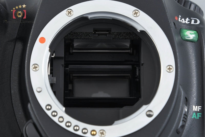 Pentax *ist DS 6.1 MP DSLR Camera 18-55 Lens