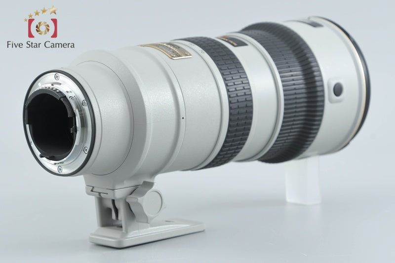 Nikon AF-S NIKKOR 70-200mm f/2.8 G ED VR Light Gray