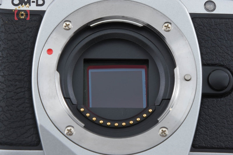 Shutter count 2,433 Olympus OM-D E-M10 Silver 16.1 MP Digital Camera Body