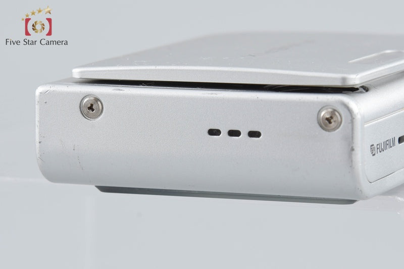 Fujifilm FinePix Z3 Silver 5.1 MP Digital Camera