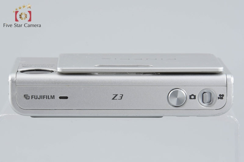 Fujifilm FinePix Z3 Silver 5.1 MP Digital Camera