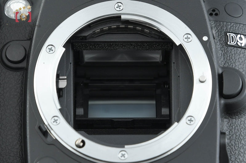 "Count 724" Nikon D90 12.3 MP DSLR Camera AF-S DX 18-105 G VR Lens