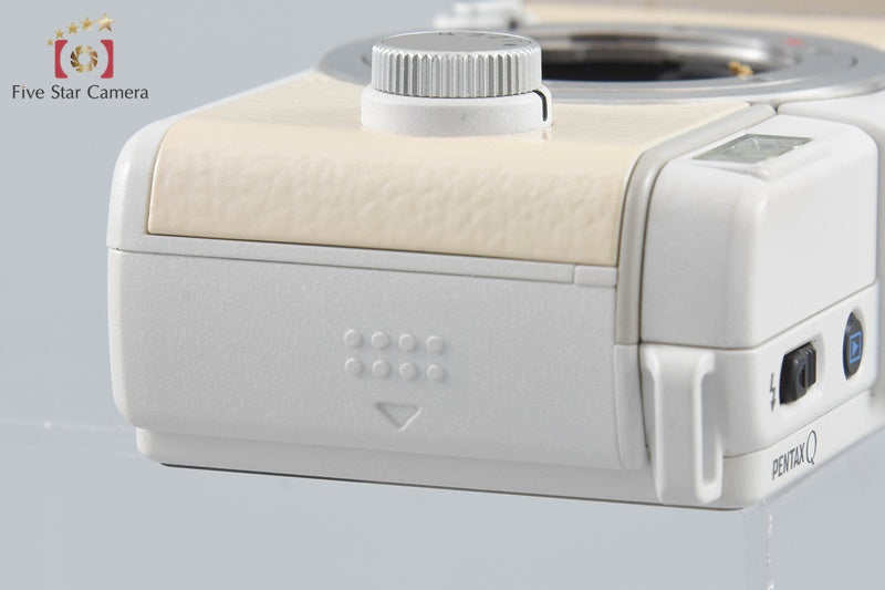 Shutter count 2,093 PENTAX Q White 12.4 MP Digital Mirrorless Camera