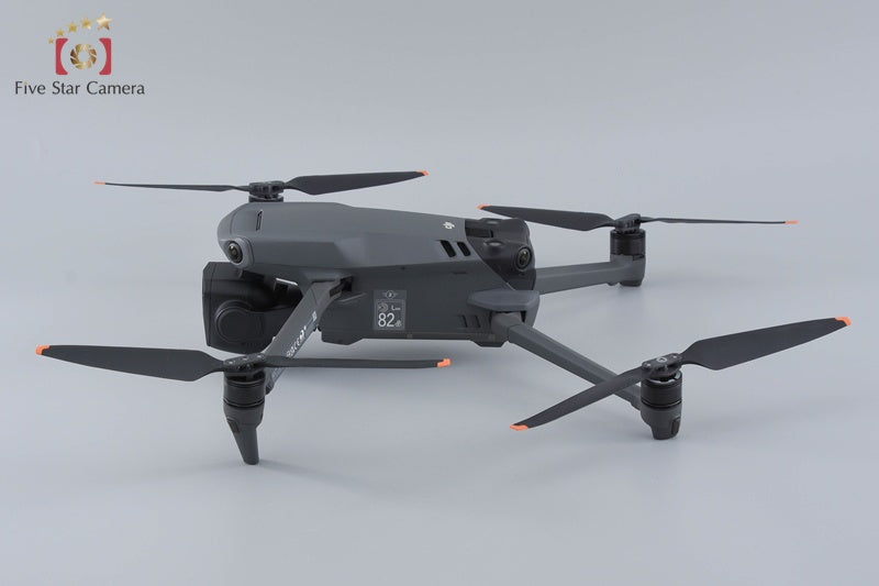 DJI Mavic 3 Pro Camera Drone Quadcopter w/ DJI RC