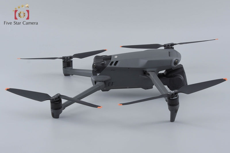 DJI Mavic 3 Pro Camera Drone Quadcopter w/ DJI RC