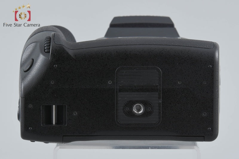 "Shutter Count 5,139" Olympus E-5 12.3 MP Digital SLR Camera Body