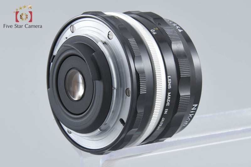 Nikon NIKKOR-H Auto 28mm f/3.5 Non Ai Lens