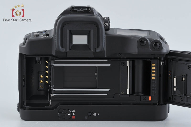 Canon EOS 3 35mm SLR Film Camera Body