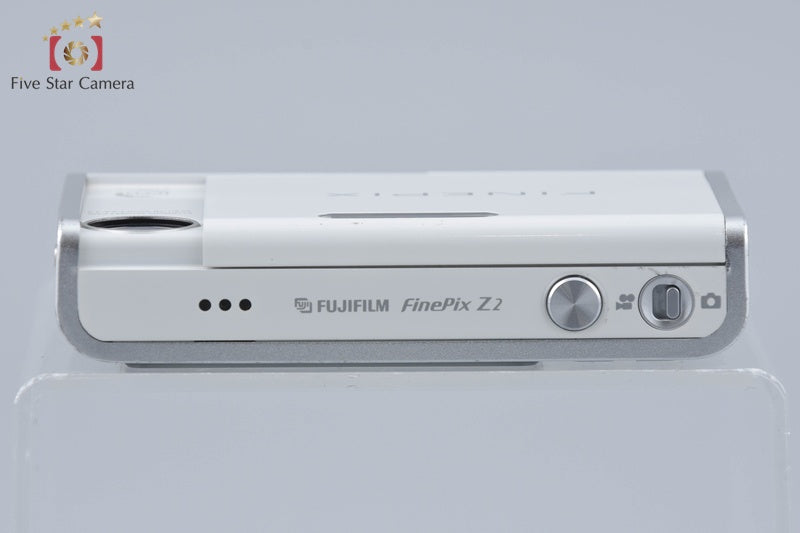 Fujifilm FinePix Z2 White 5.1 MP Digital Camera