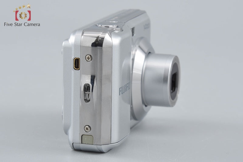 Fujifilm FinePix AV230 Silver 14.0 MP Digital Camera w/ Box