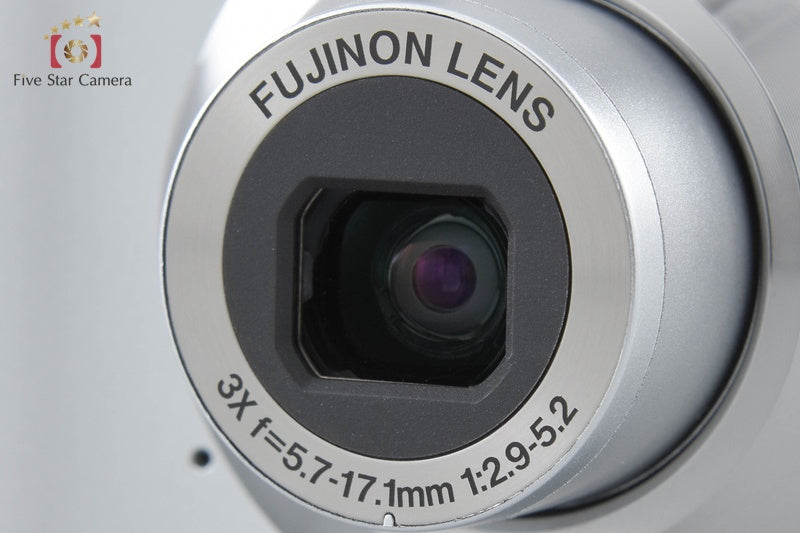 Fujifilm FinePix AV230 Silver 14.0 MP Digital Camera w/ Box