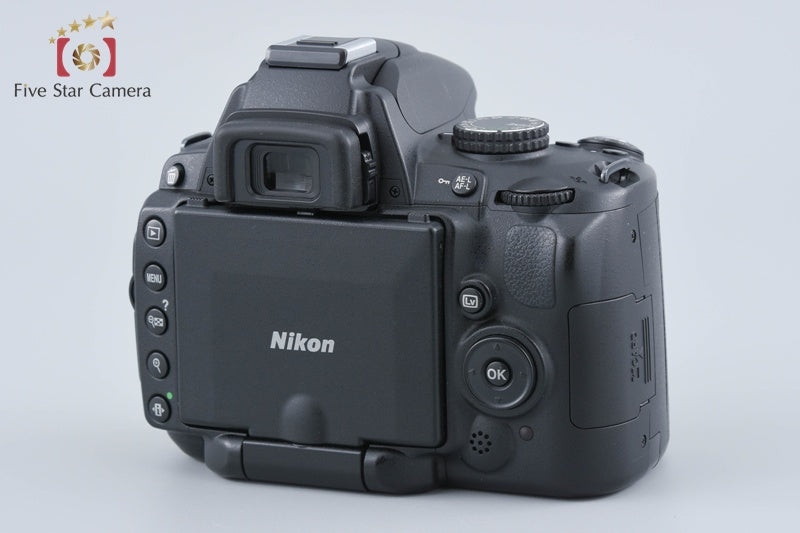 Nikon D5000 12.3 MP DSLR Camera 18-55 VR Lens