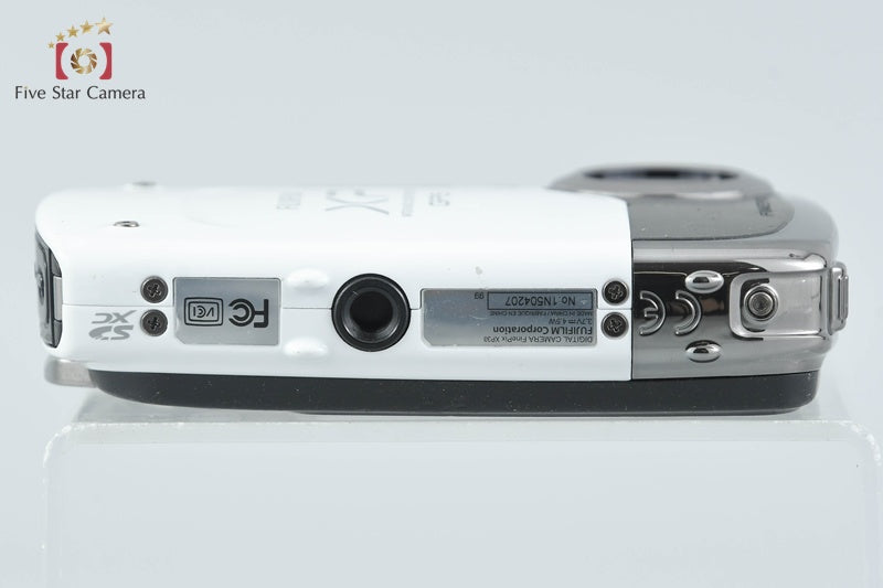 Fujifilm FinePix XP30 White 14.2 MP Digital Camera