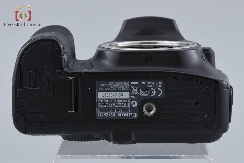 Canon EOS 30D 8.2 MP Digital Camera Body