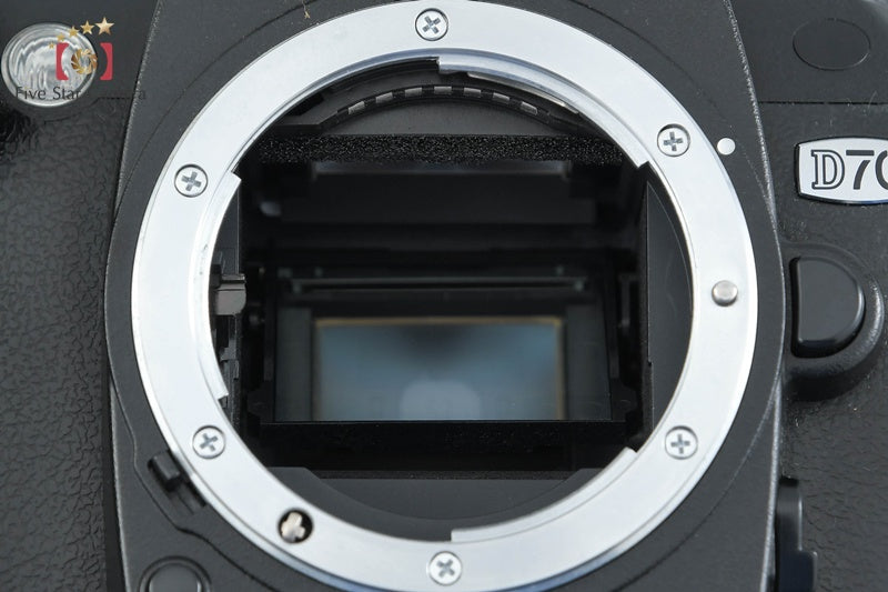 Nikon D70 6.1 MP Digital SLR Camera Body