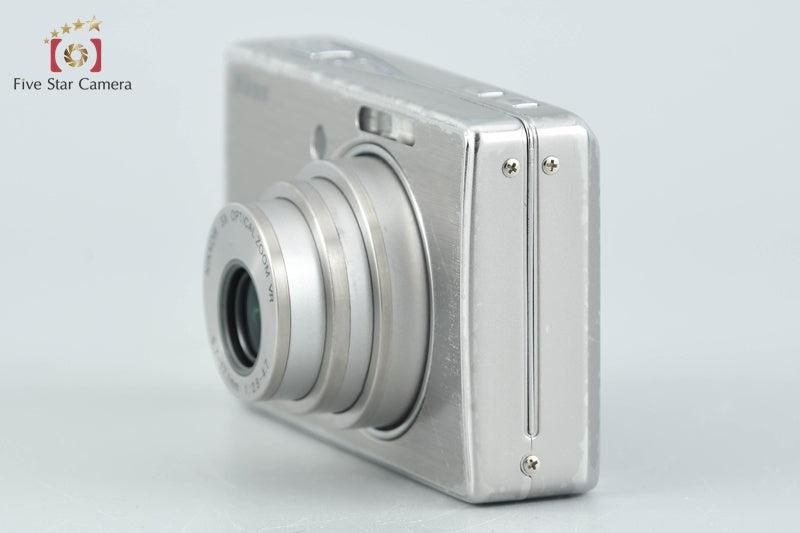 Nikon COOLPIX S500 Silver 7.1 MP Digital Camera
