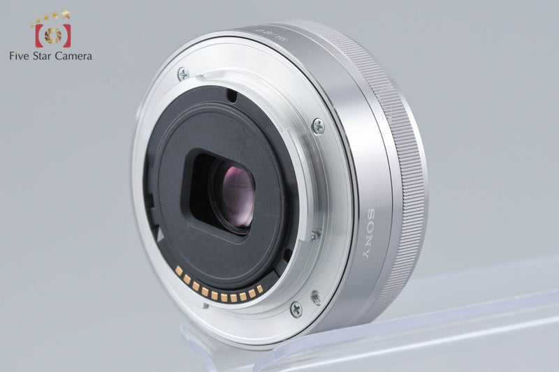 SONY E 16mm f/2.8 SEL16F28 + VCL-ECU1 Ultra Wide Converter 0.75x