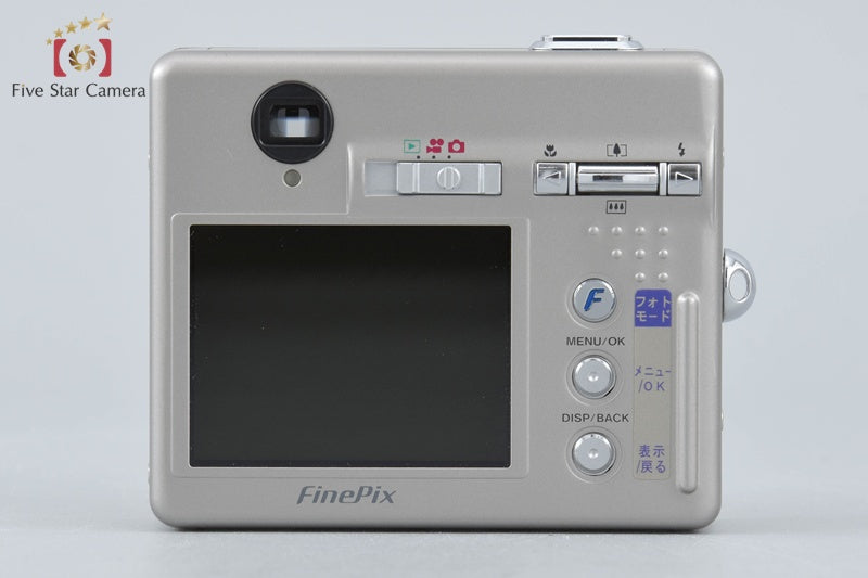 Fujifilm FinePix F450 Silver 5.2 MP Digital Camera w/ Box