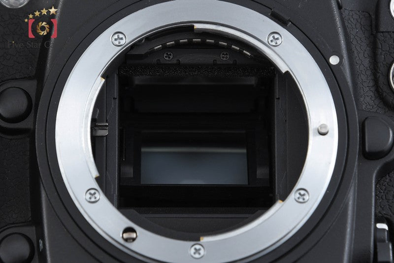 Nikon D300 12.3 MP Digital SLR Camera AF-S DX NIKKOR 18-55 VR Lens