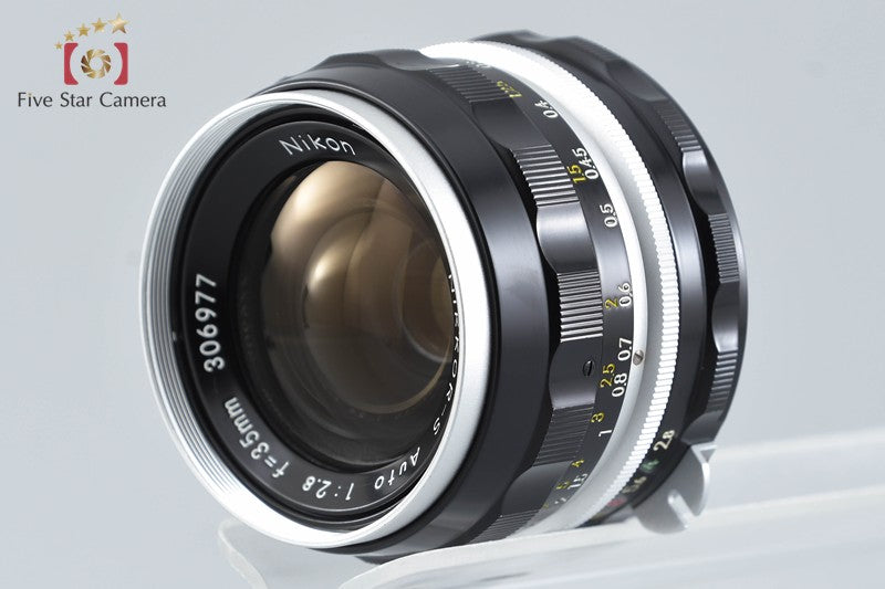 Nikon NIKKOR-S Auto 35mm f/2.8 Non Ai Lens