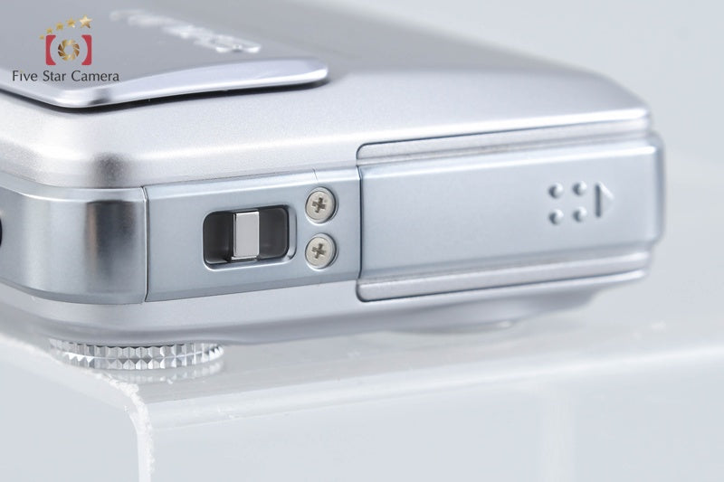 Casio EXILIM EX-V7 Silver 7.2 MP Digital Camera w/ Box