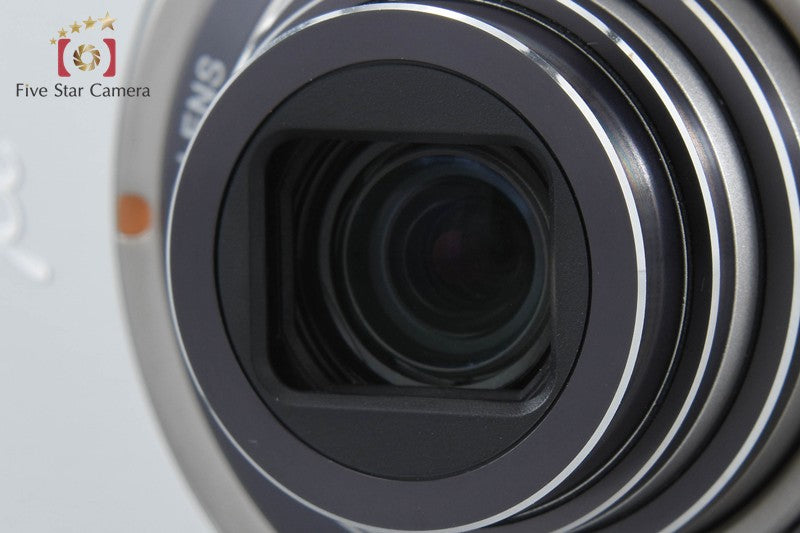 Olympus μ-7020 Silver 12.0 MP Digital Camera