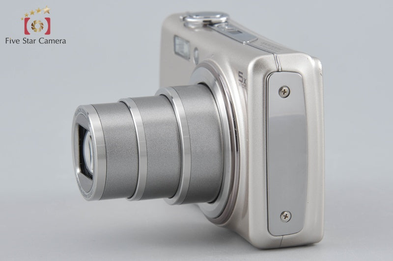 Fujifilm FinePix F200EXR Silver 12.0 MP Digital Camera w/ Box