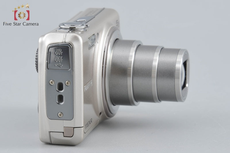 Fujifilm FinePix F200EXR Silver 12.0 MP Digital Camera w/ Box