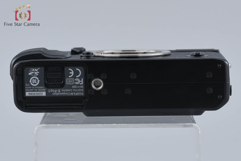 Fujifilm X-Pro1 16.3 MP Digital Mirrorless Camera Body