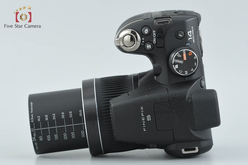 Fujifilm FinePix S3200 14.0 MP Digital Camera