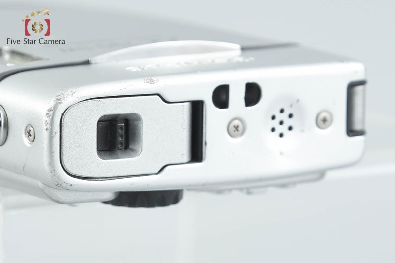 Olympus μ790SW Premium Silver 7.1 MP Digital Camera