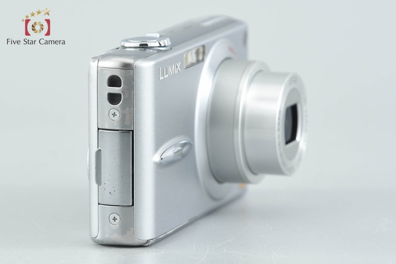 Panasonic LUMIX DMC-FX30 Precious Silver 7.2 MP Digital Camera