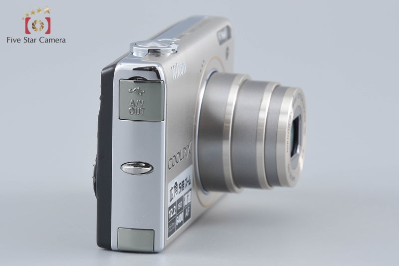 Nikon COOLPIX S640 Ice Silver 12.2 MP Digital Camera