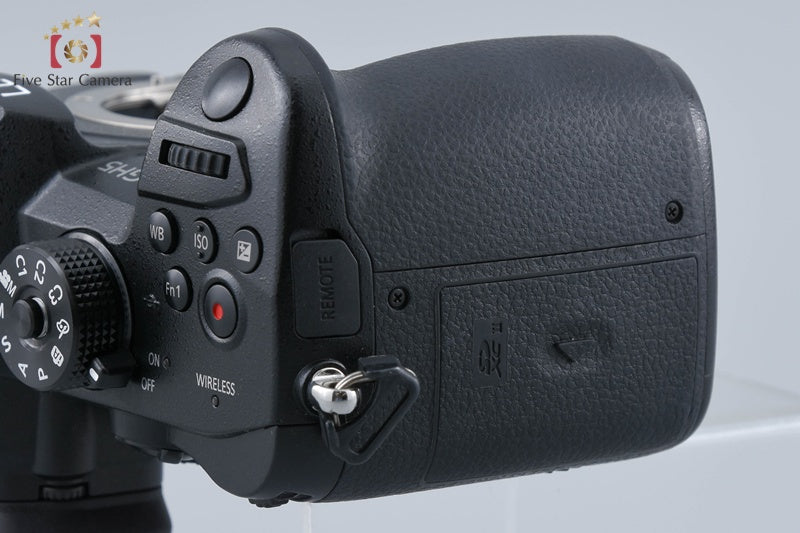 Panasonic LUMIX DC-GH5 20.3 MP Digital Mirrorless Camera w/ Box
