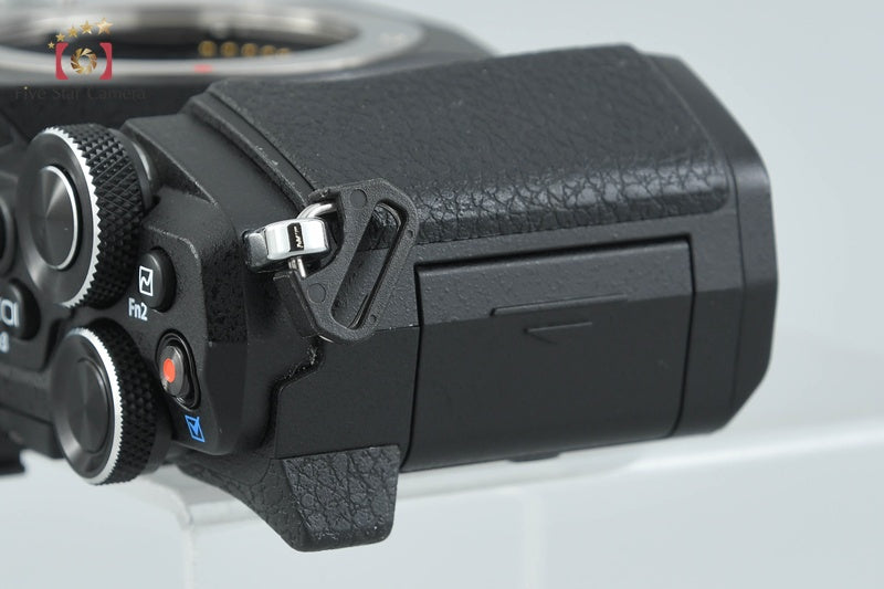 "Count 2,941" Olympus OM-D E-M5 Mark II Black 16.1 MP Digital Mirrorless Camera