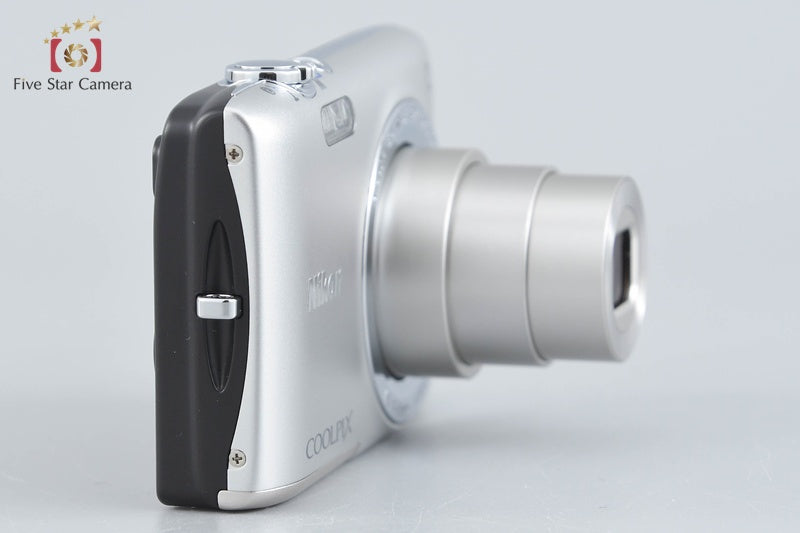 Nikon COOLPIX S2700 Silver 16.0 MP Digital Camera w/ Box