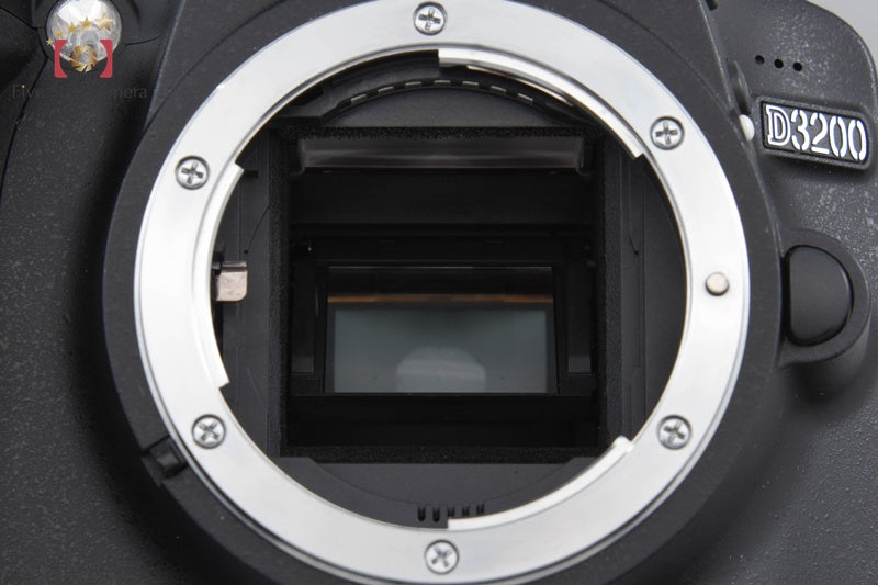 "Shutter count 1,191" Nikon D3200 Black 24.2 MP DSLR 18-55 VR Lens